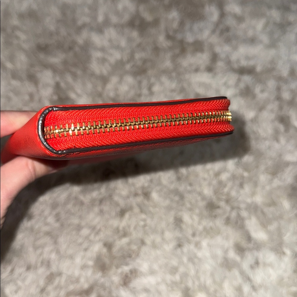 Tory Burch Vibrant Wallet - Picture 8 of 11